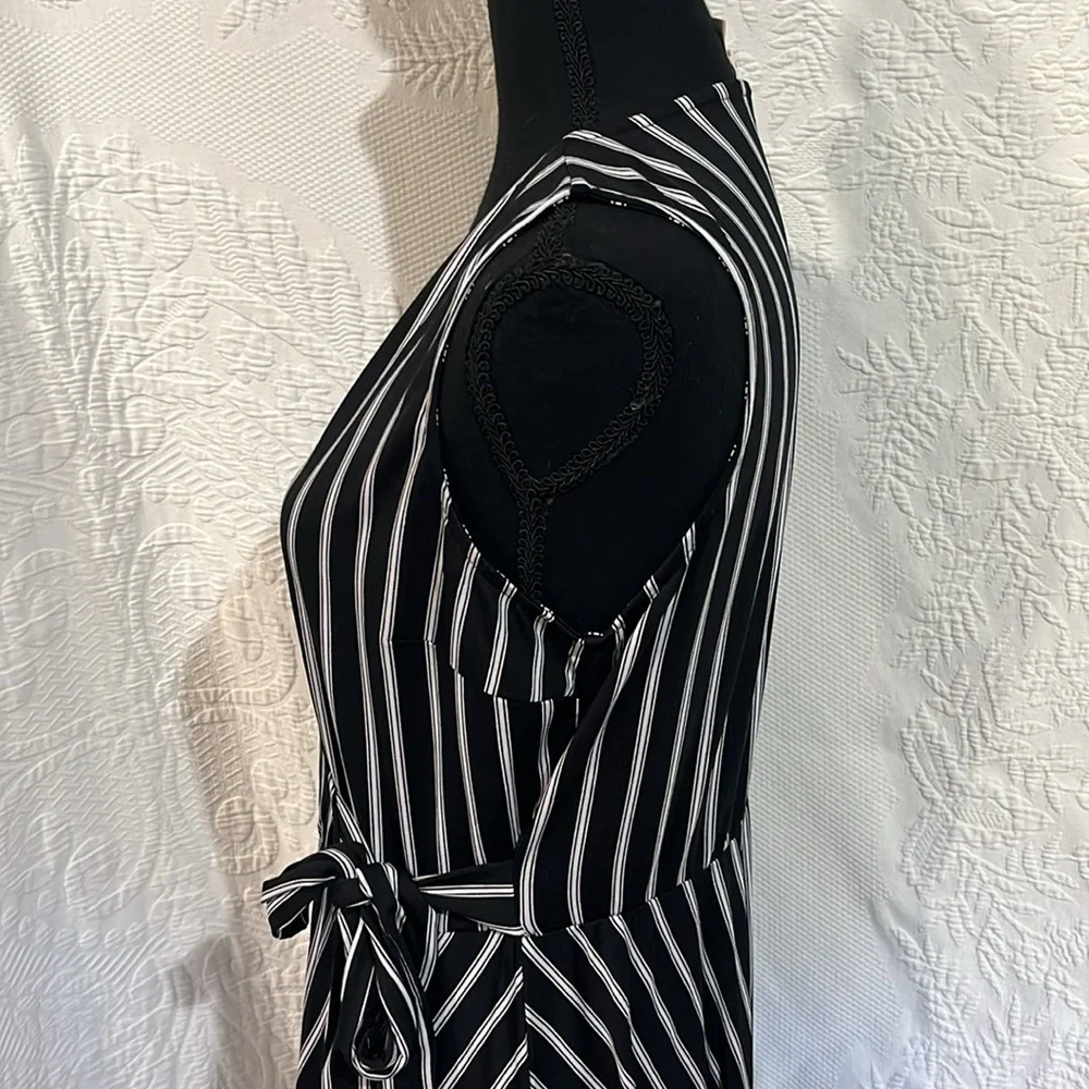 Wrapper maxi dress, size medium‎